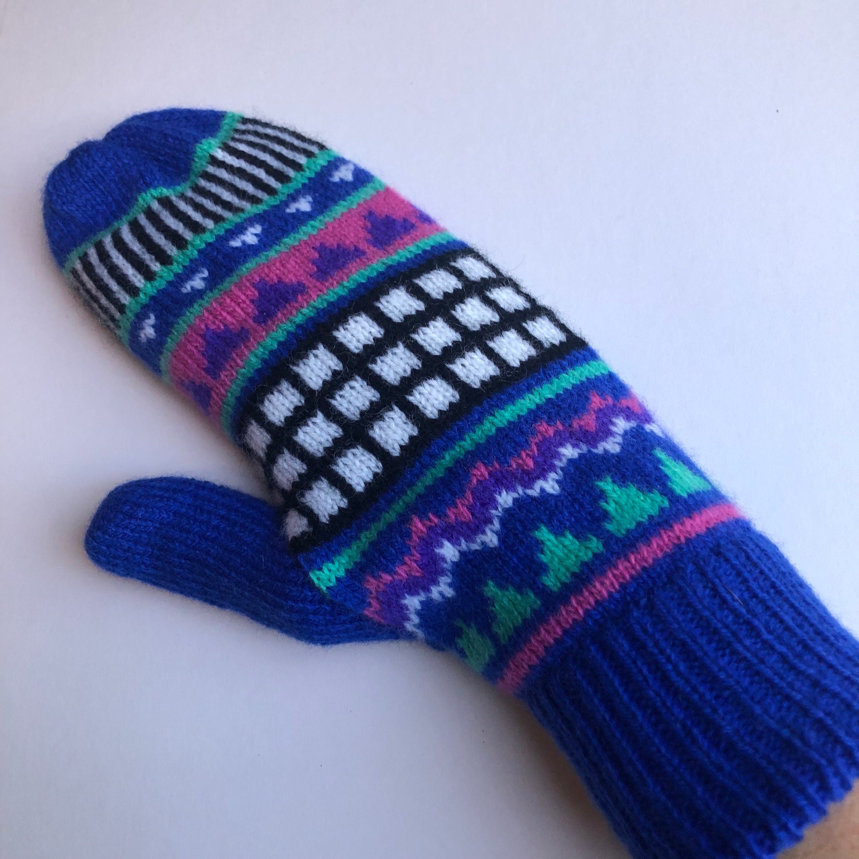 Retro Geometric Lambswool Mittens