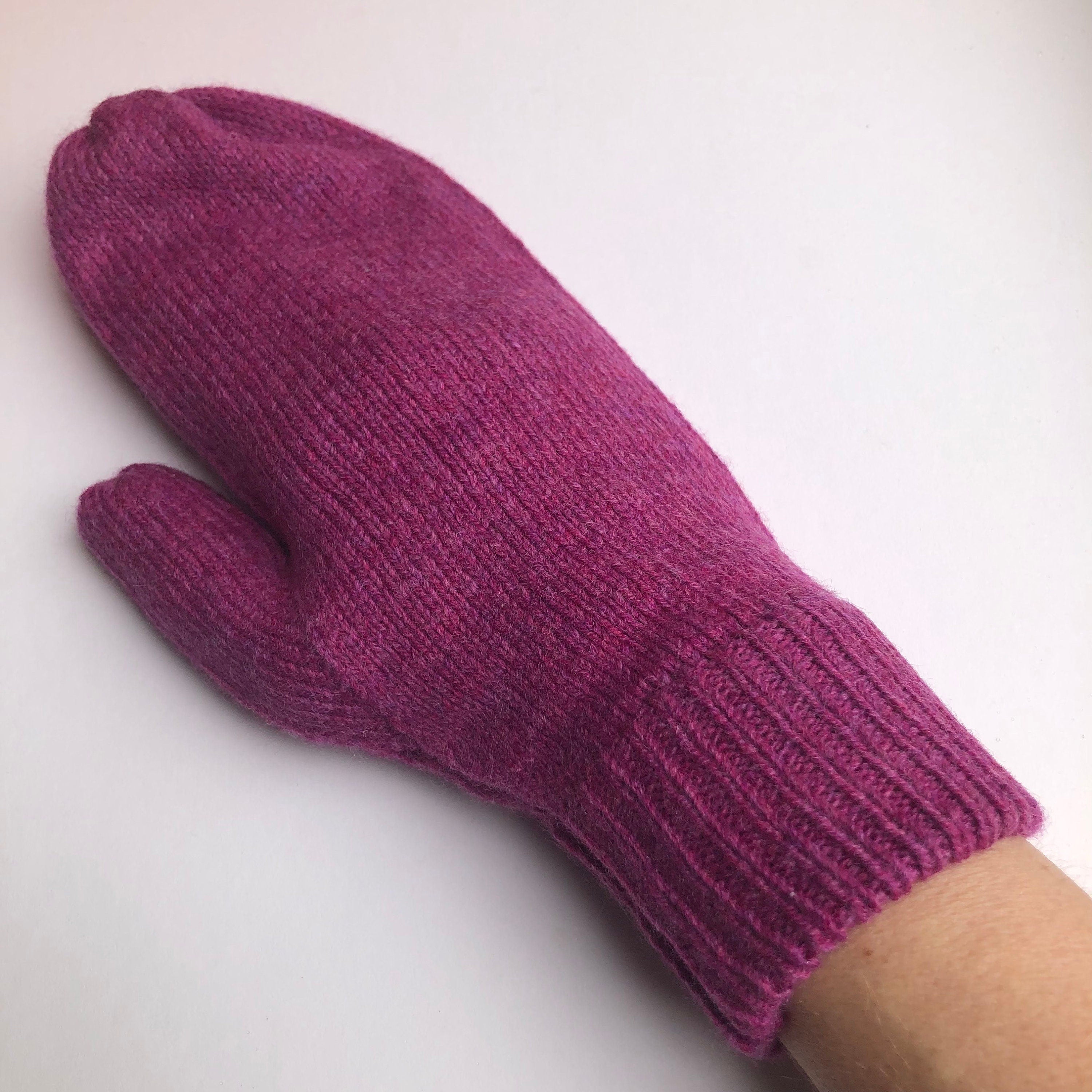 Dark Pink Ladies Mittens knitted in soft Lambswool
