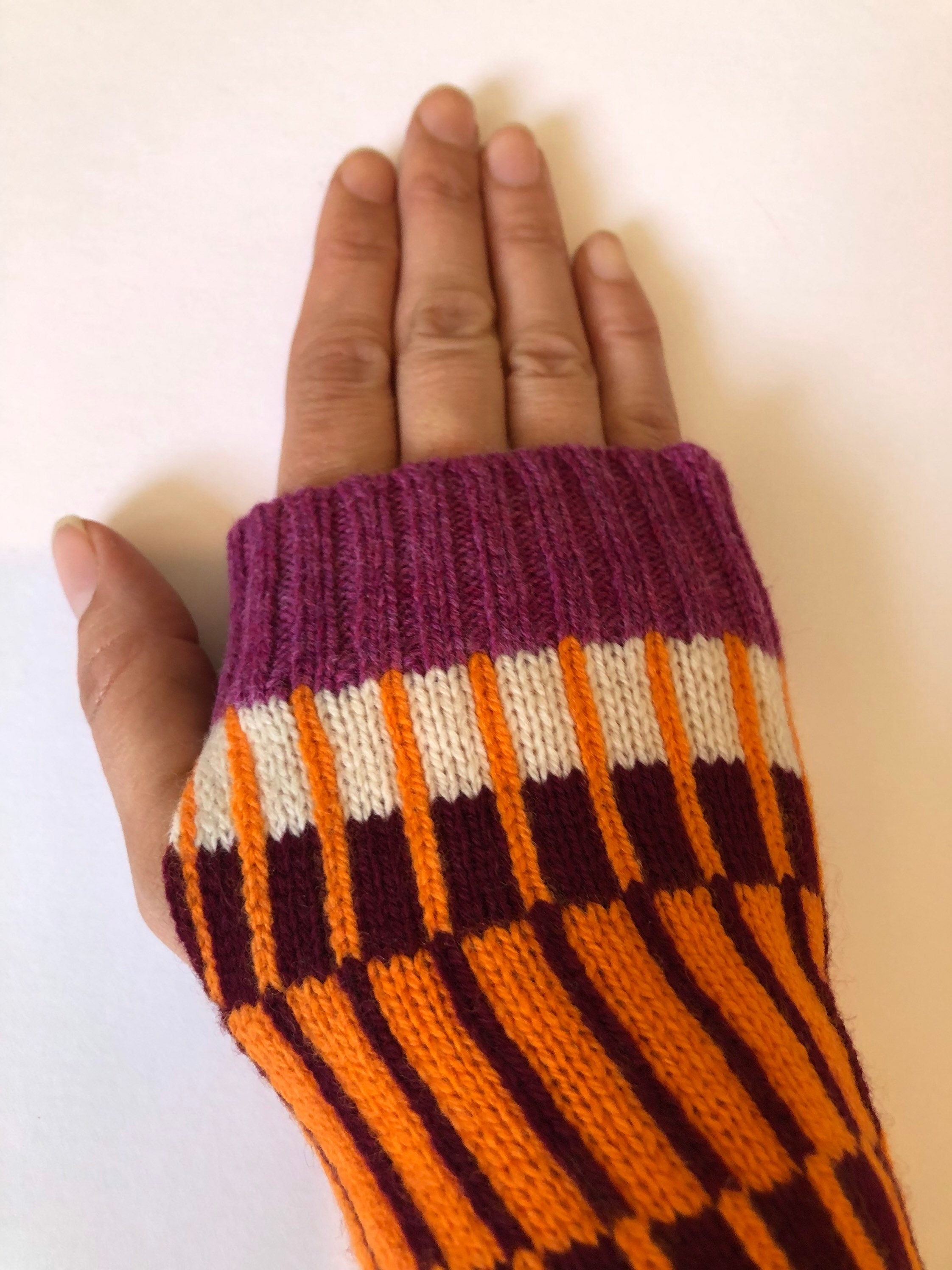 Wrist Warmers / Ladies Fingerless Gloves / Winter Mittens / Adult Size Handmade Knitted Lambswool Cosy Accessories