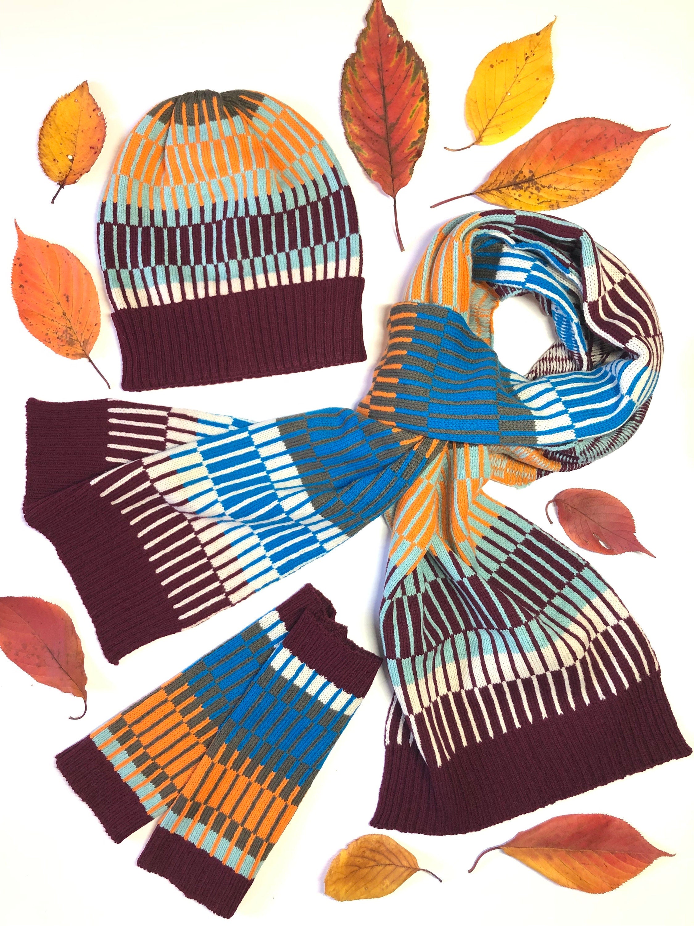 Winter Scarf with Geometric Fairisle Pattern Knitted in Lambswool for Men/Women