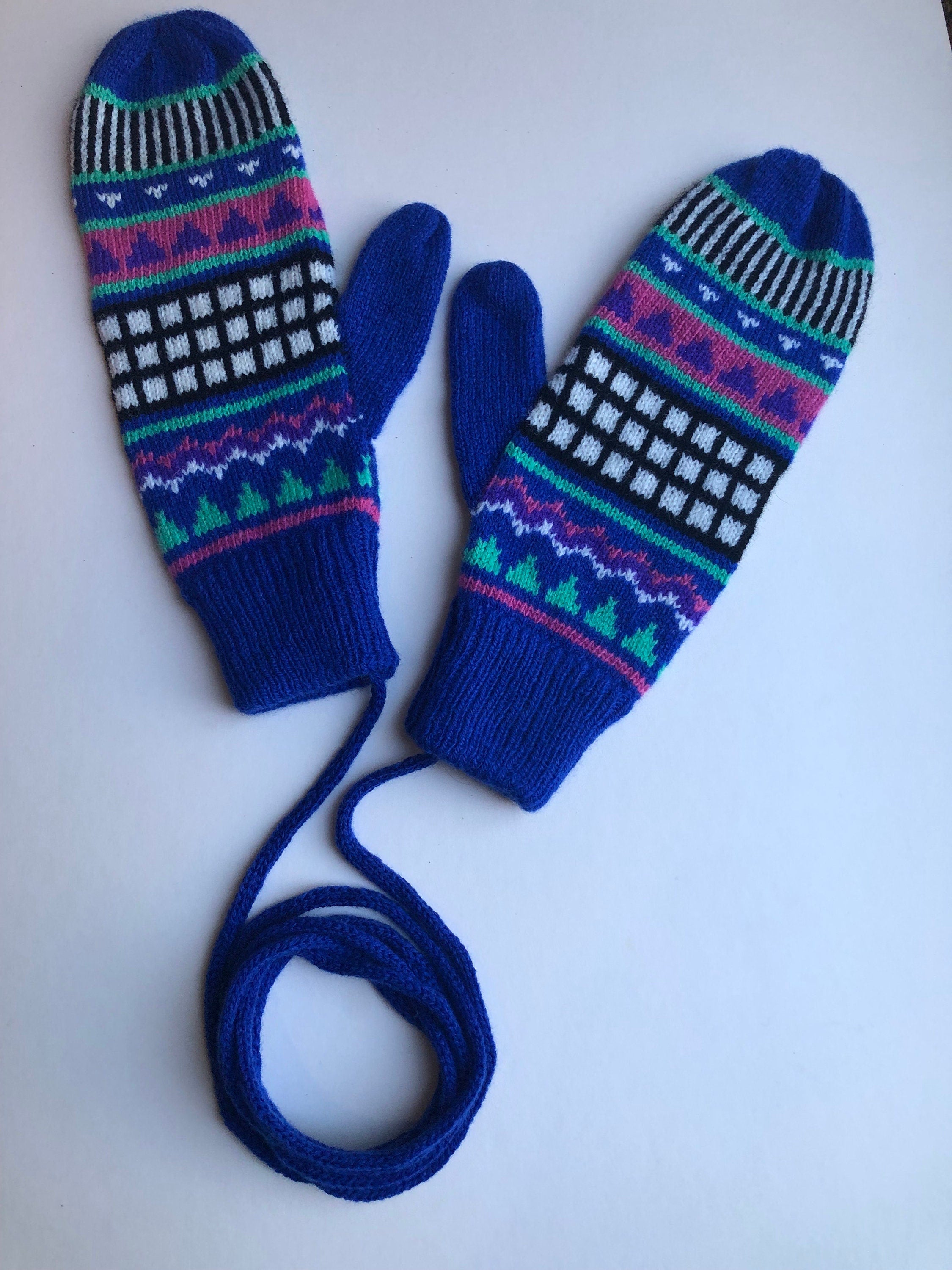 Retro Geometric Lambswool Mittens