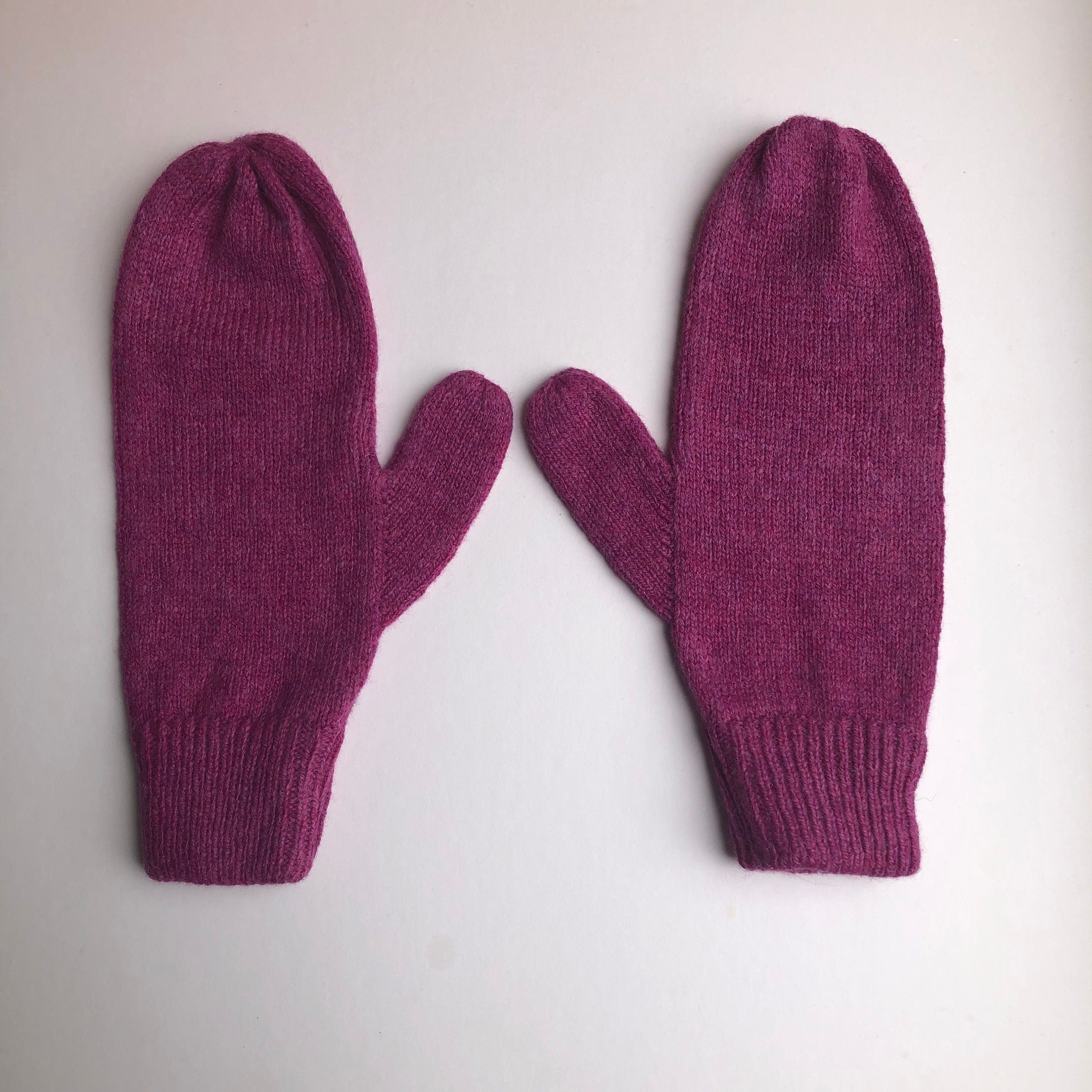 Dark Pink Ladies Mittens knitted in soft Lambswool