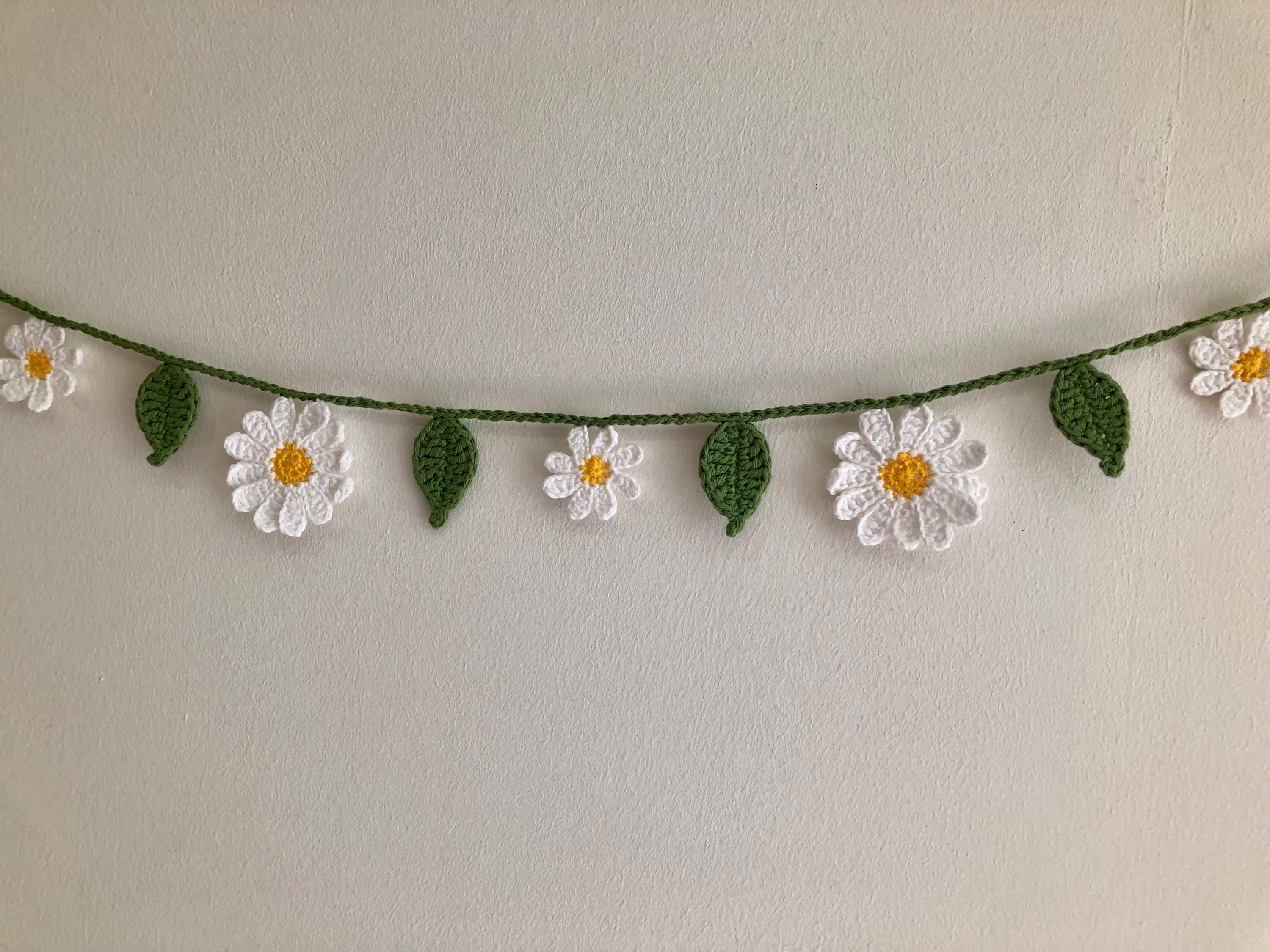 Daisy Chain Garland - Crochet Wall / Nursery / Garden / Party Decor