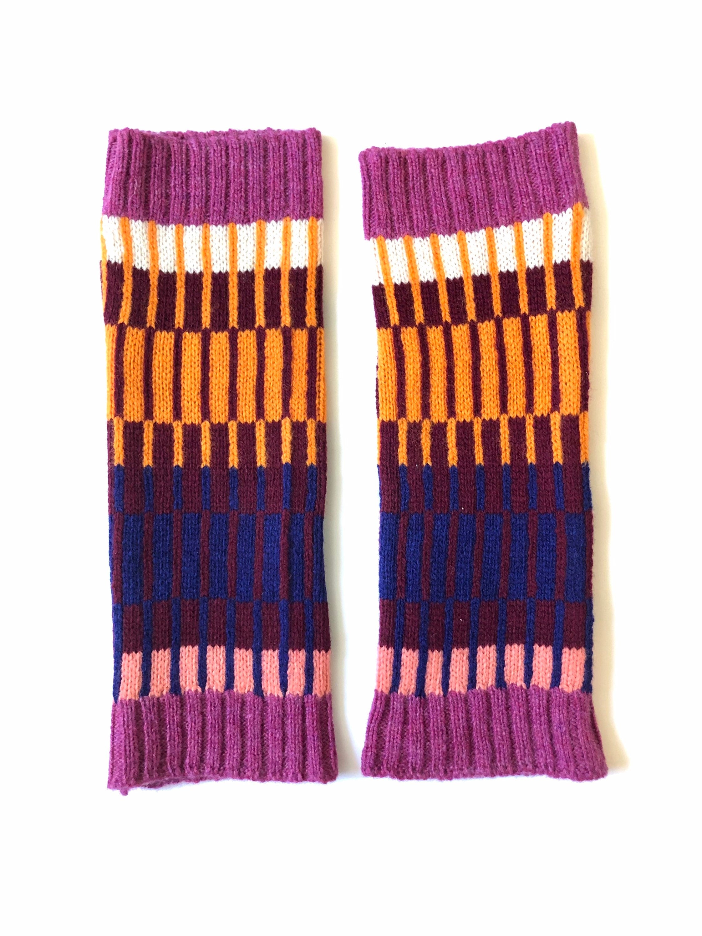 Wrist Warmers / Ladies Fingerless Gloves / Winter Mittens / Adult Size Handmade Knitted Lambswool Cosy Accessories