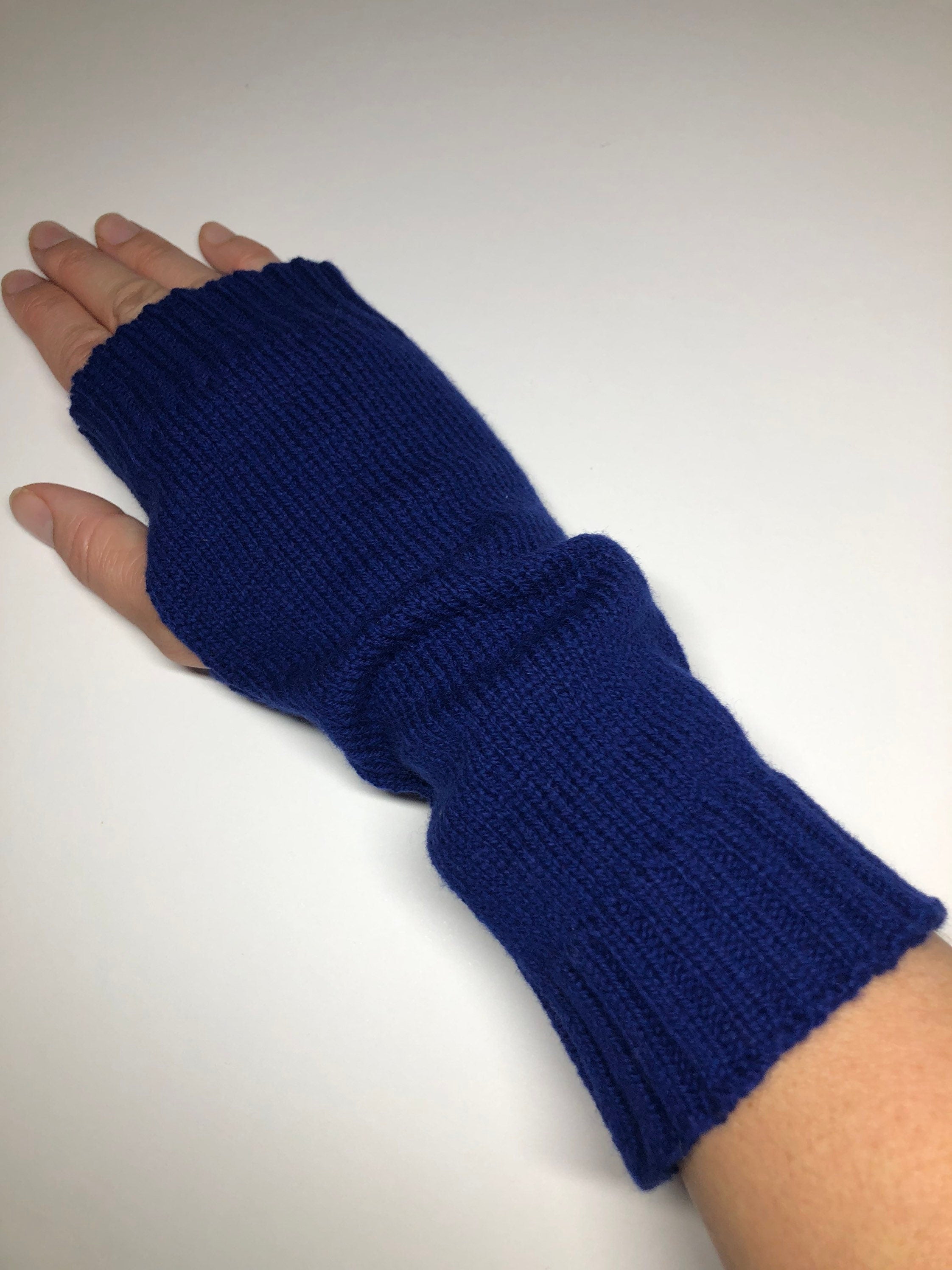 Navy Blue Womens Wristwarmers / Fingerless Gloves / Knitted in Lambswool