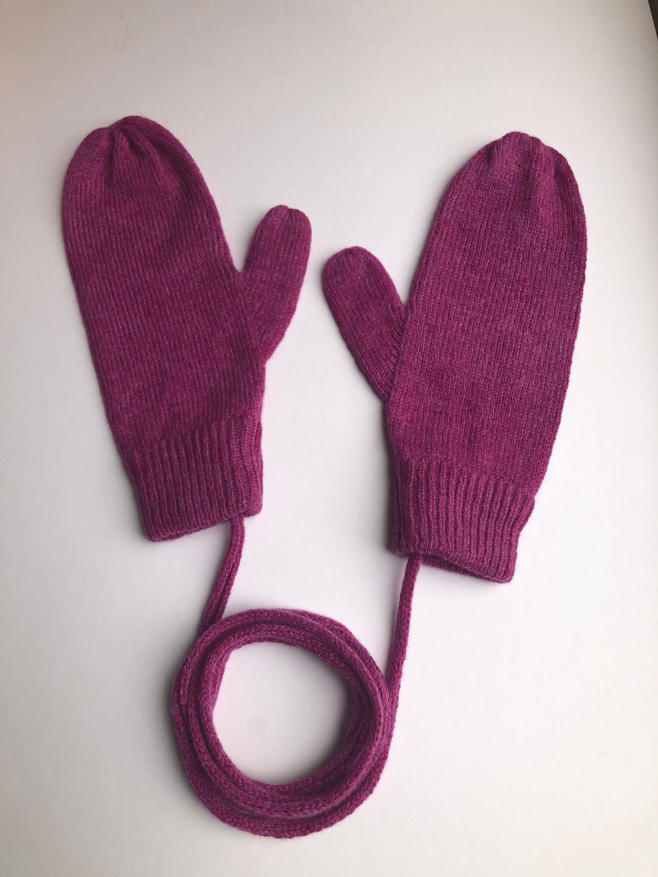 Dark Pink Ladies Mittens knitted in soft Lambswool