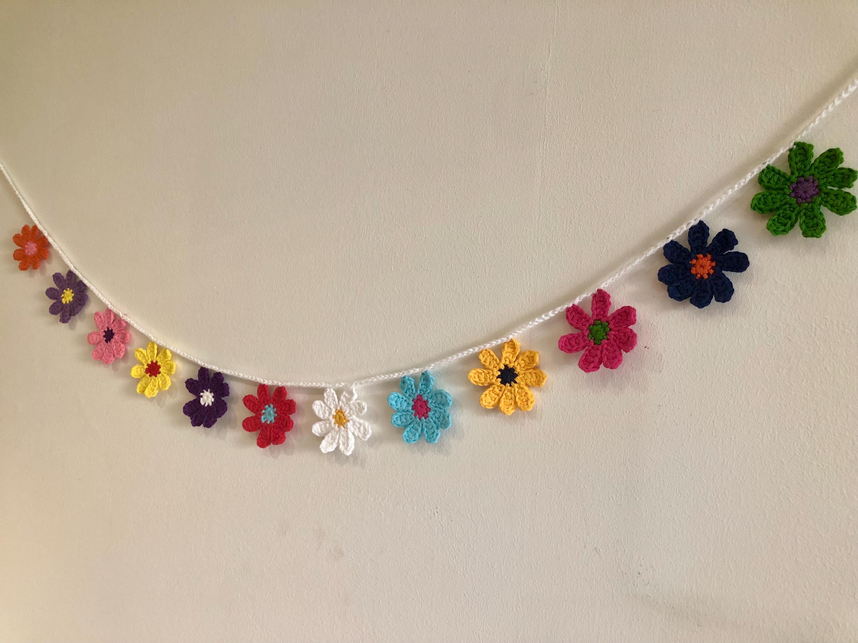 Daisy Flowers Garland - Handmade Crochet Wall / Festival / Garden / Party Decor