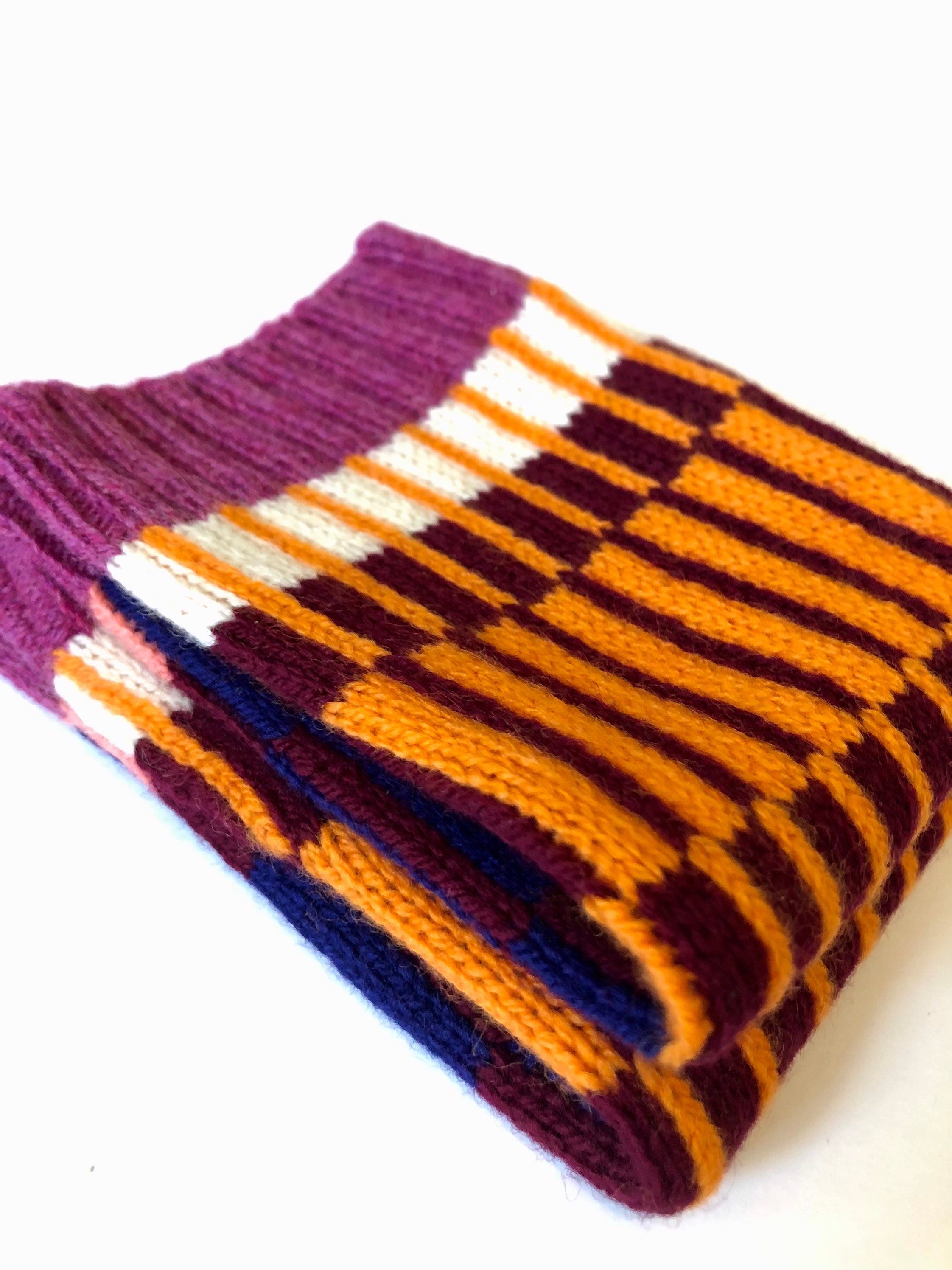 Wrist Warmers / Ladies Fingerless Gloves / Winter Mittens / Adult Size Handmade Knitted Lambswool Cosy Accessories