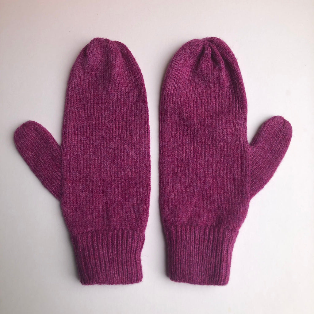 Dark Pink Ladies Mittens knitted in soft Lambswool