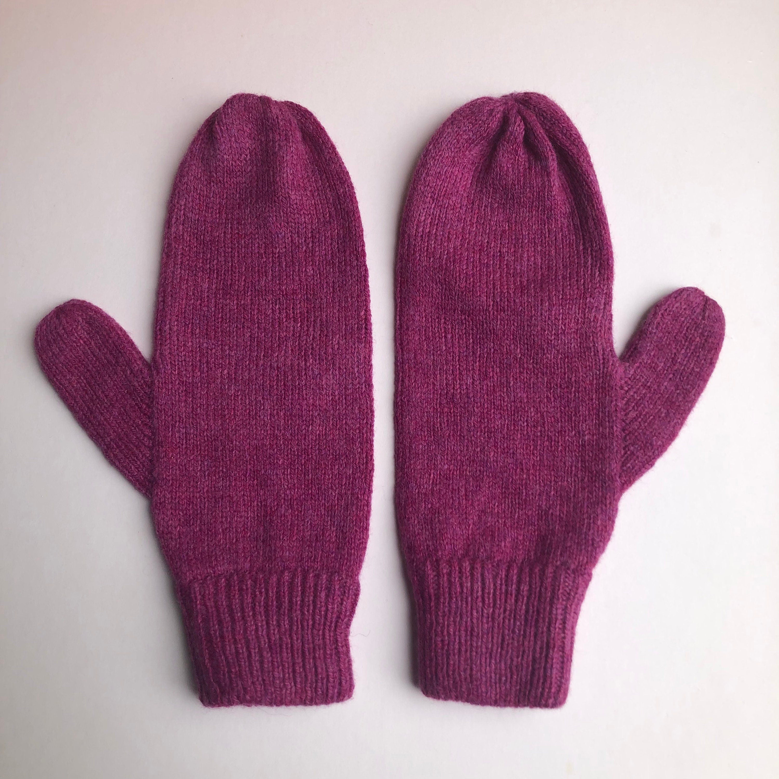 Dark Pink Ladies Mittens knitted in soft Lambswool