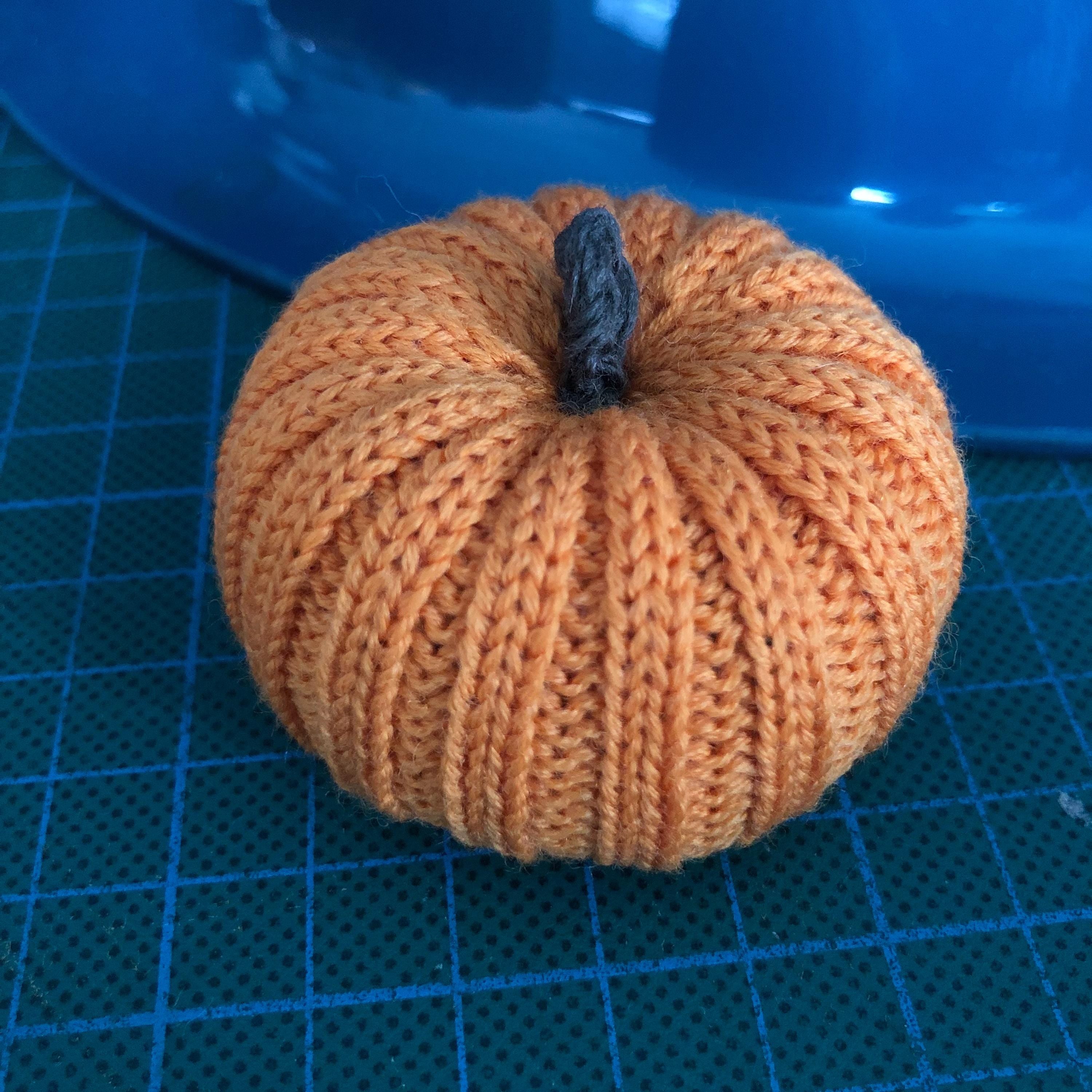 Pumpkin Garland Knitted Wall Decor
