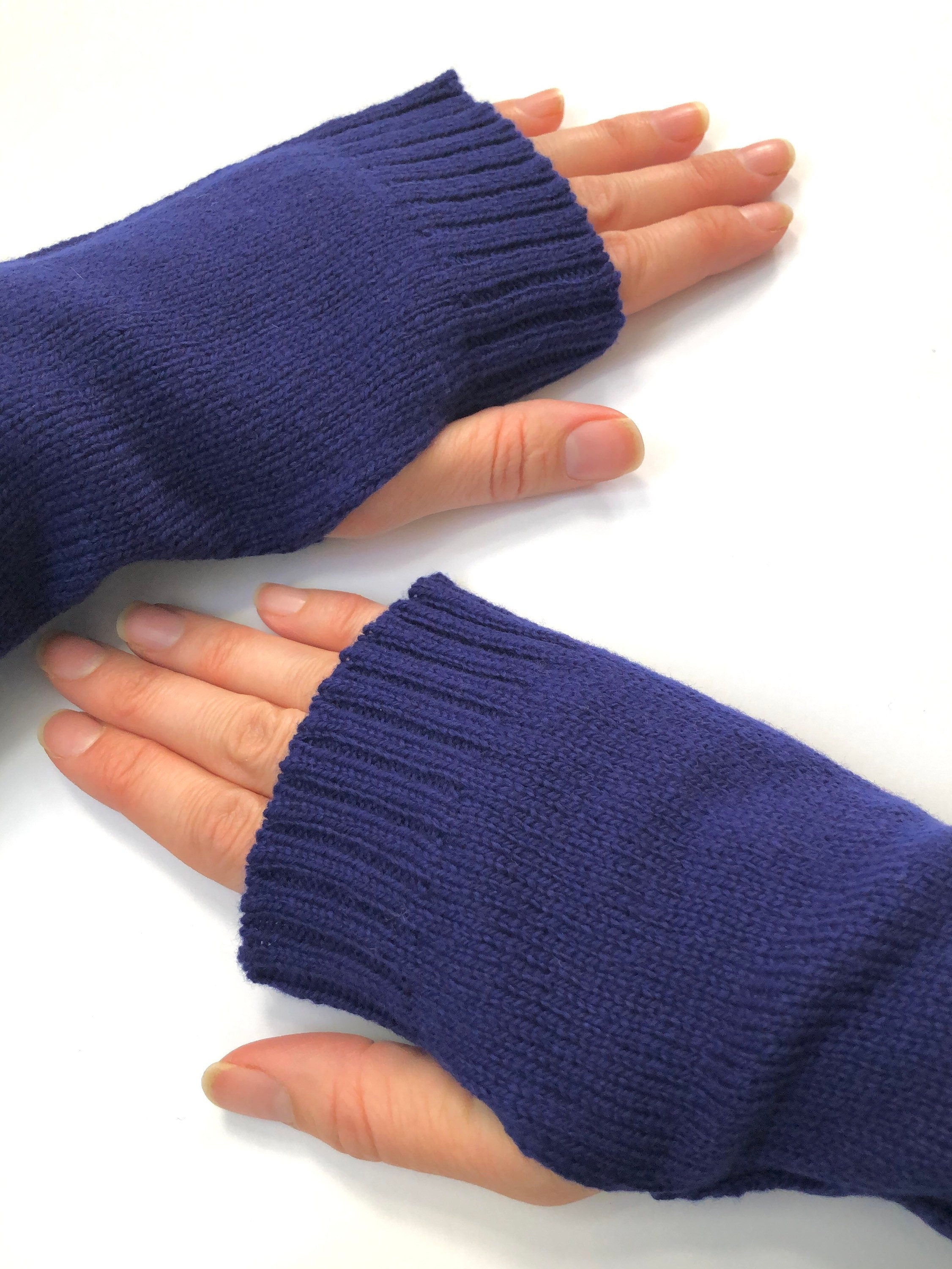 Navy Blue Womens Wristwarmers / Fingerless Gloves / Knitted in Lambswool