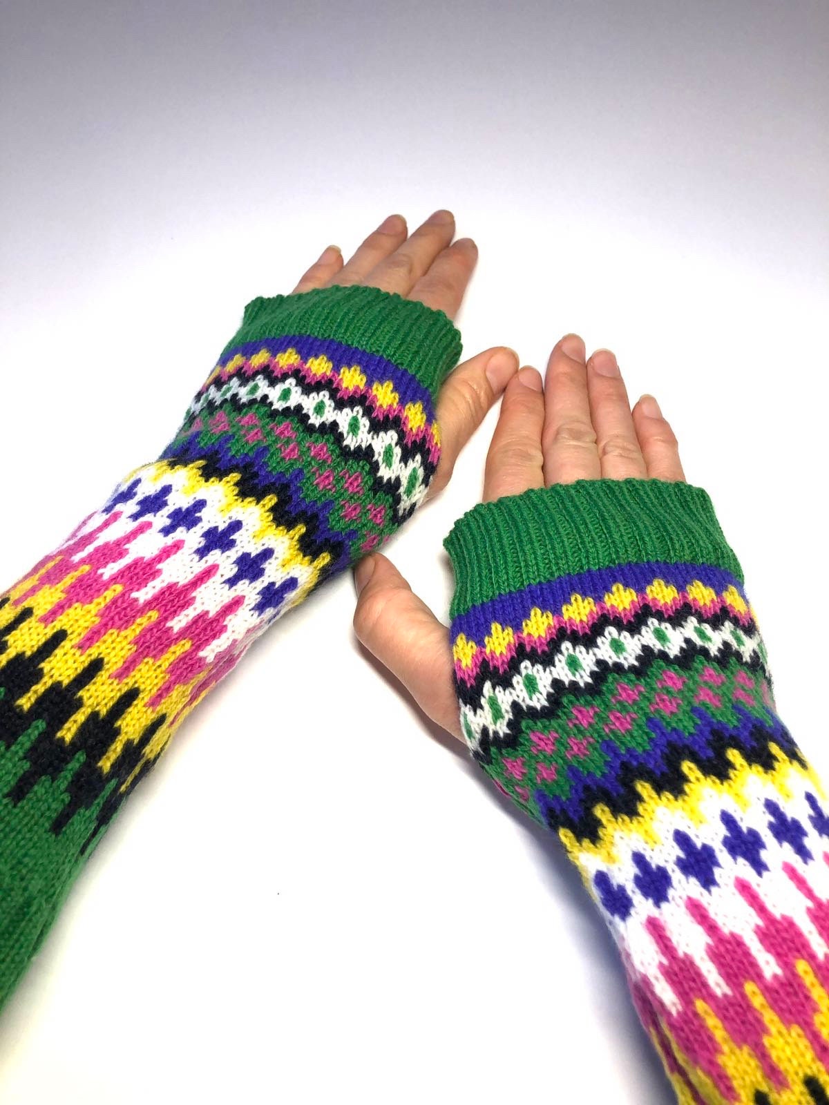 Green Fairisle Knitted Wrist Warmers / Fingerless Gloves / Adult size