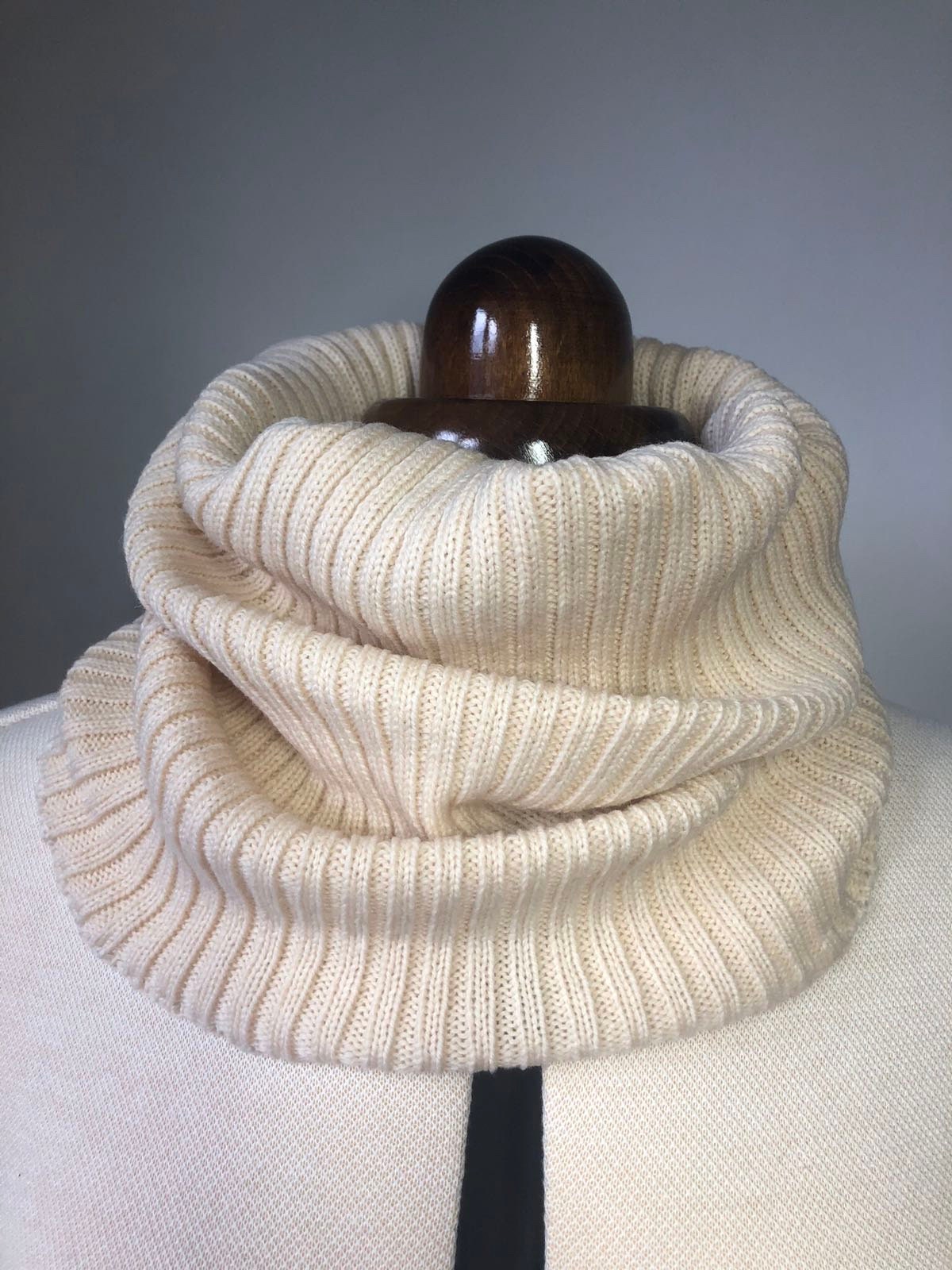 Cream Snood, cosy Lambswool Neck Warmer