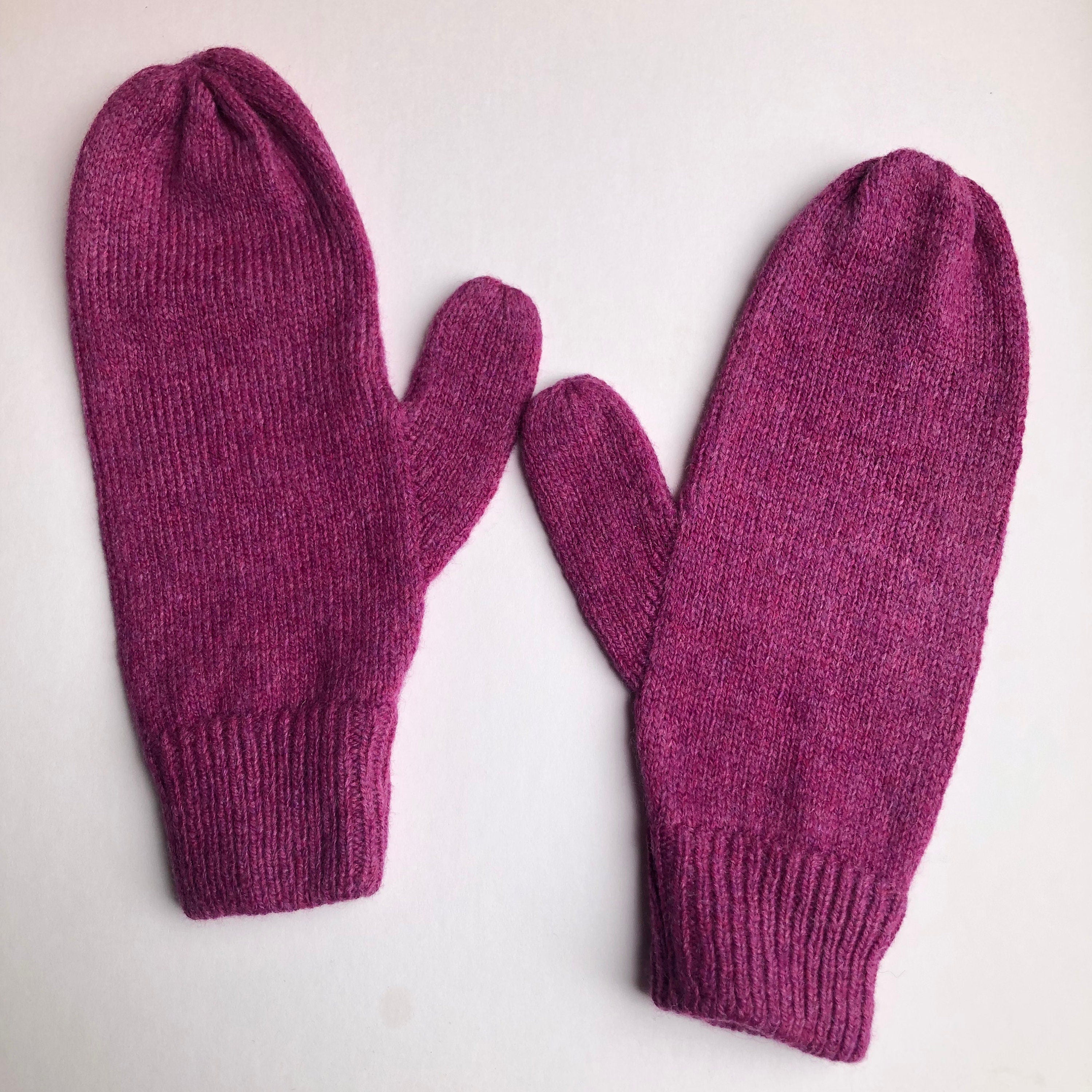 Dark Pink Ladies Mittens knitted in soft Lambswool